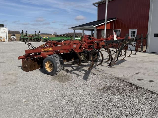 Image of Sunflower 4211 equipment image 3