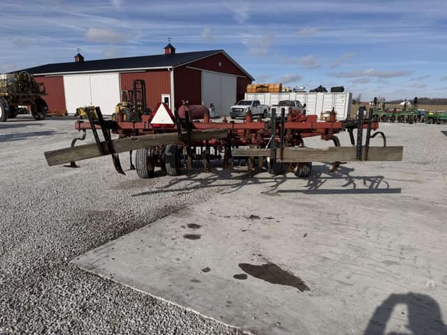 Image of Sunflower 4211 equipment image 4