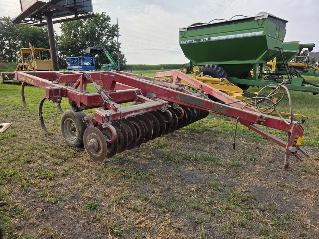 Sunflower 4211 Equipment Image0