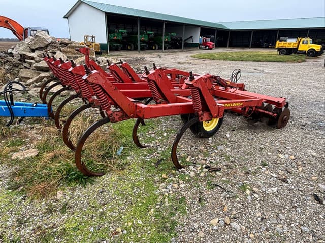 Image of Sunflower 4212 equipment image 4