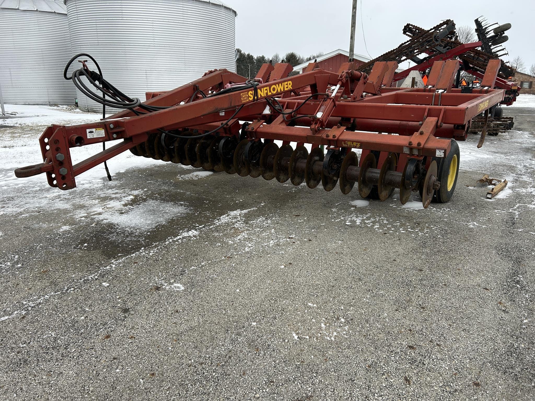 Sunflower 4212-14 Equipment Image0