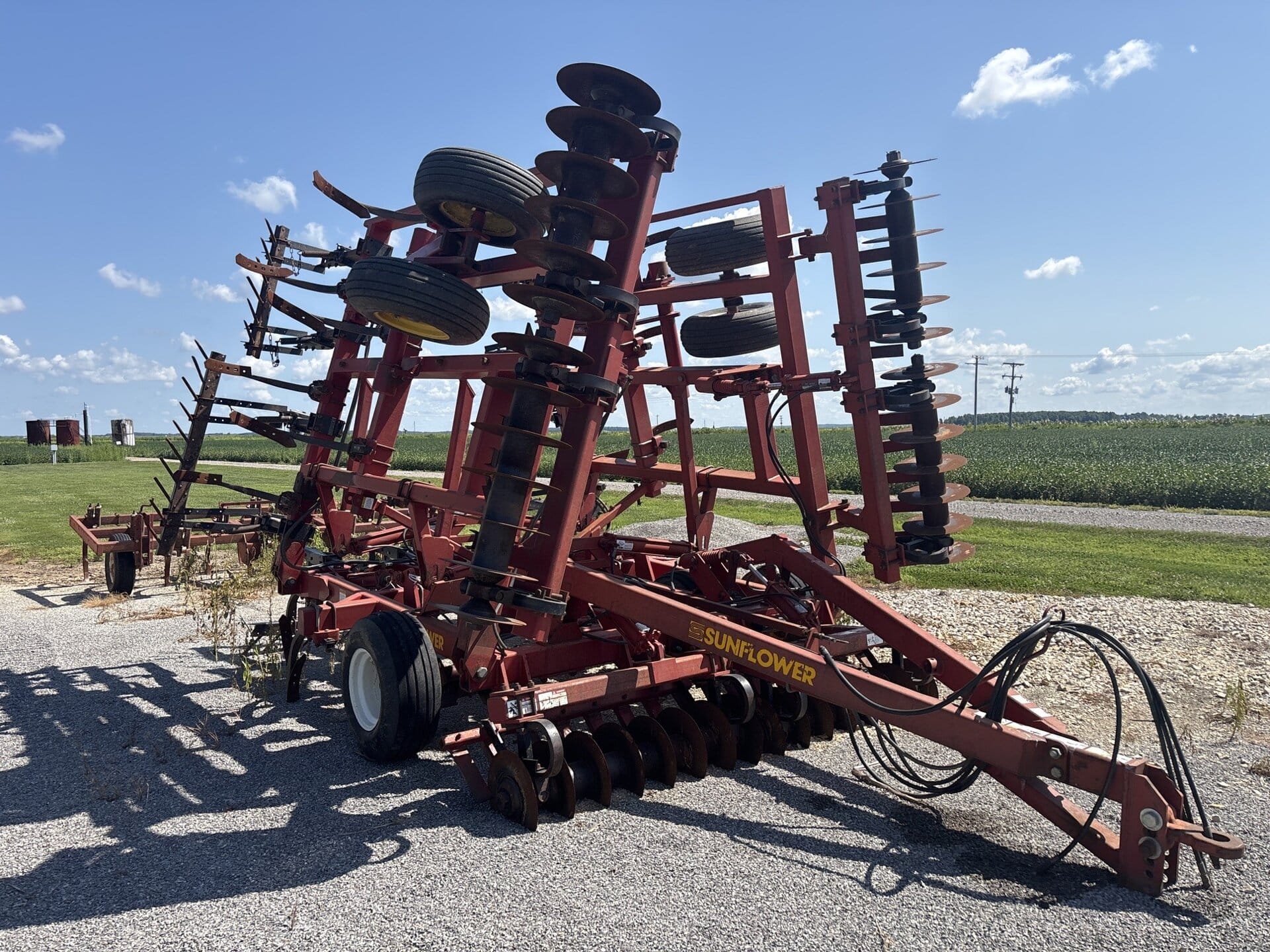Sunflower 4232 Equipment Image0