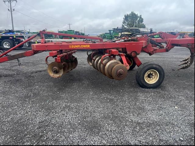 Image of Sunflower 4311 equipment image 4