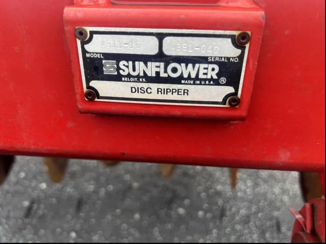 Image of Sunflower 4311 equipment image 1