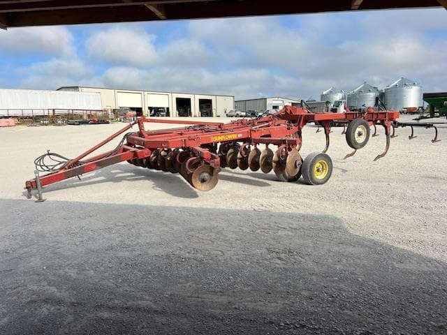 Image of Sunflower 4311 equipment image 2