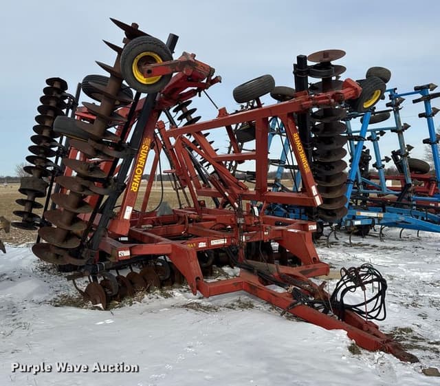 Image of Sunflower 1433-32 equipment image 2