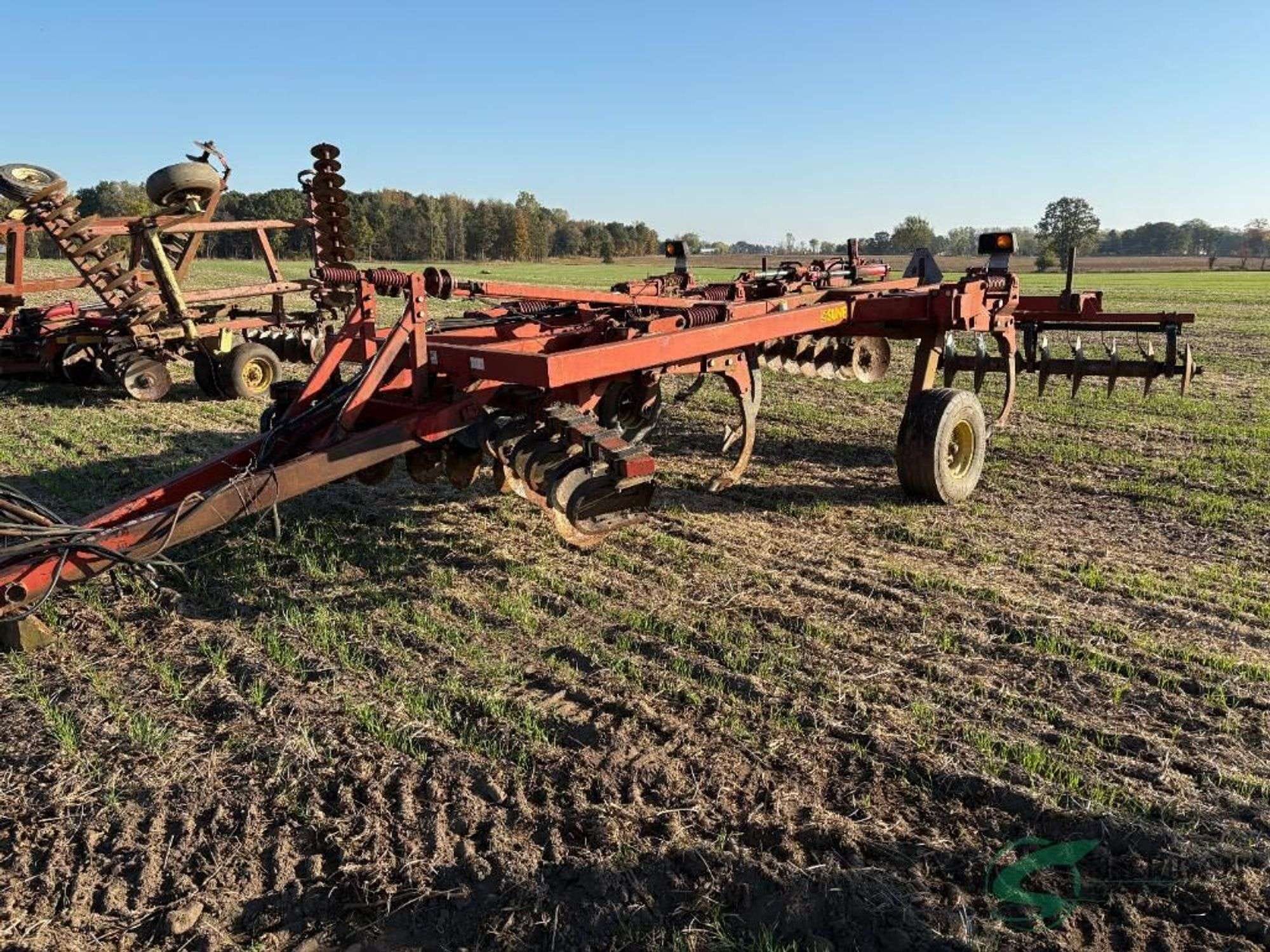 Sunflower 4410-13 Equipment Image0