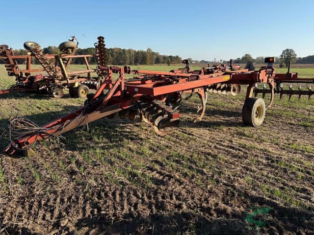 Image of Sunflower 4410-13 equipment image 1