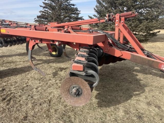 Image of Sunflower 4410-13 equipment image 1