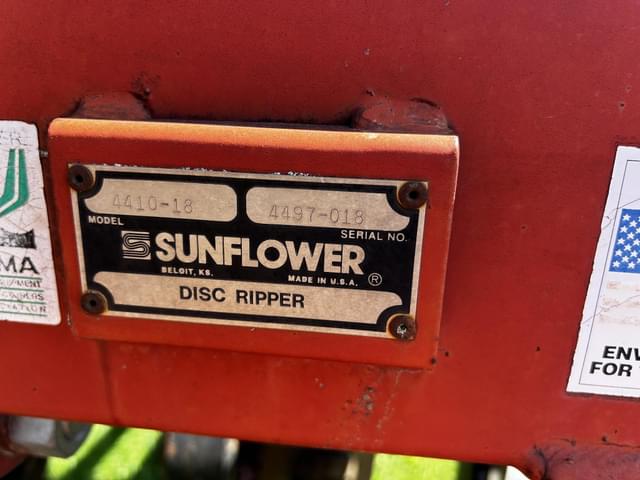 Image of Sunflower 4410 equipment image 1