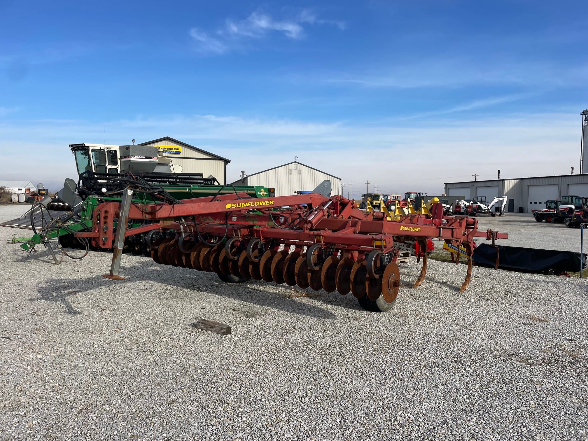 Sunflower 4410 Equipment Image0