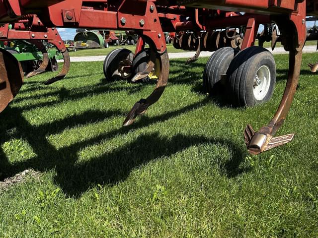 Image of Sunflower 4411 equipment image 3