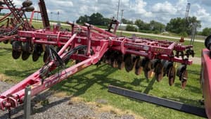SOLD - Sunflower 4412 Lot No. 69 Tillage with 7 Shanks | Tractor Zoom