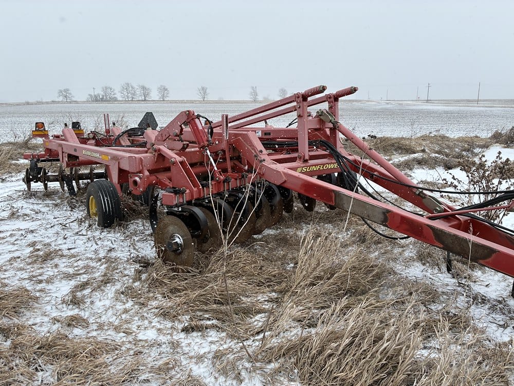 2006 Sunflower 4511-11 Equipment Image0