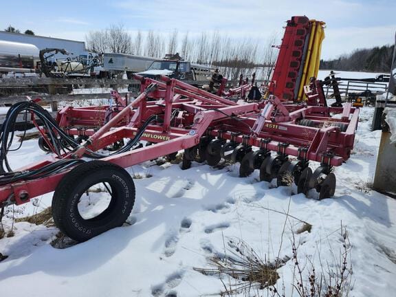 Sunflower 4511 Equipment Image0