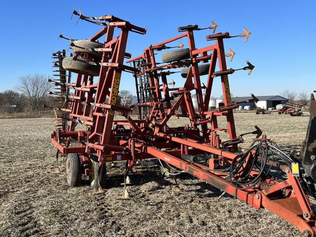 Image of Sunflower 5033 equipment image 3