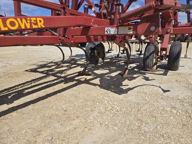 Image of Sunflower 5034 equipment image 4