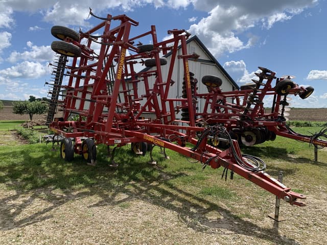 Image of Sunflower 5034 equipment image 2