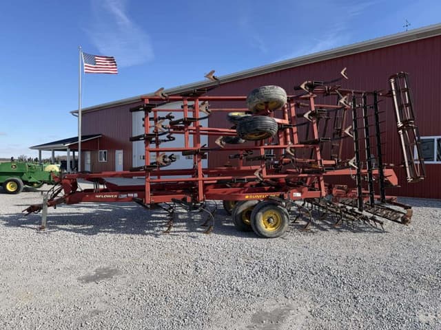 Image of Sunflower 5035 equipment image 2