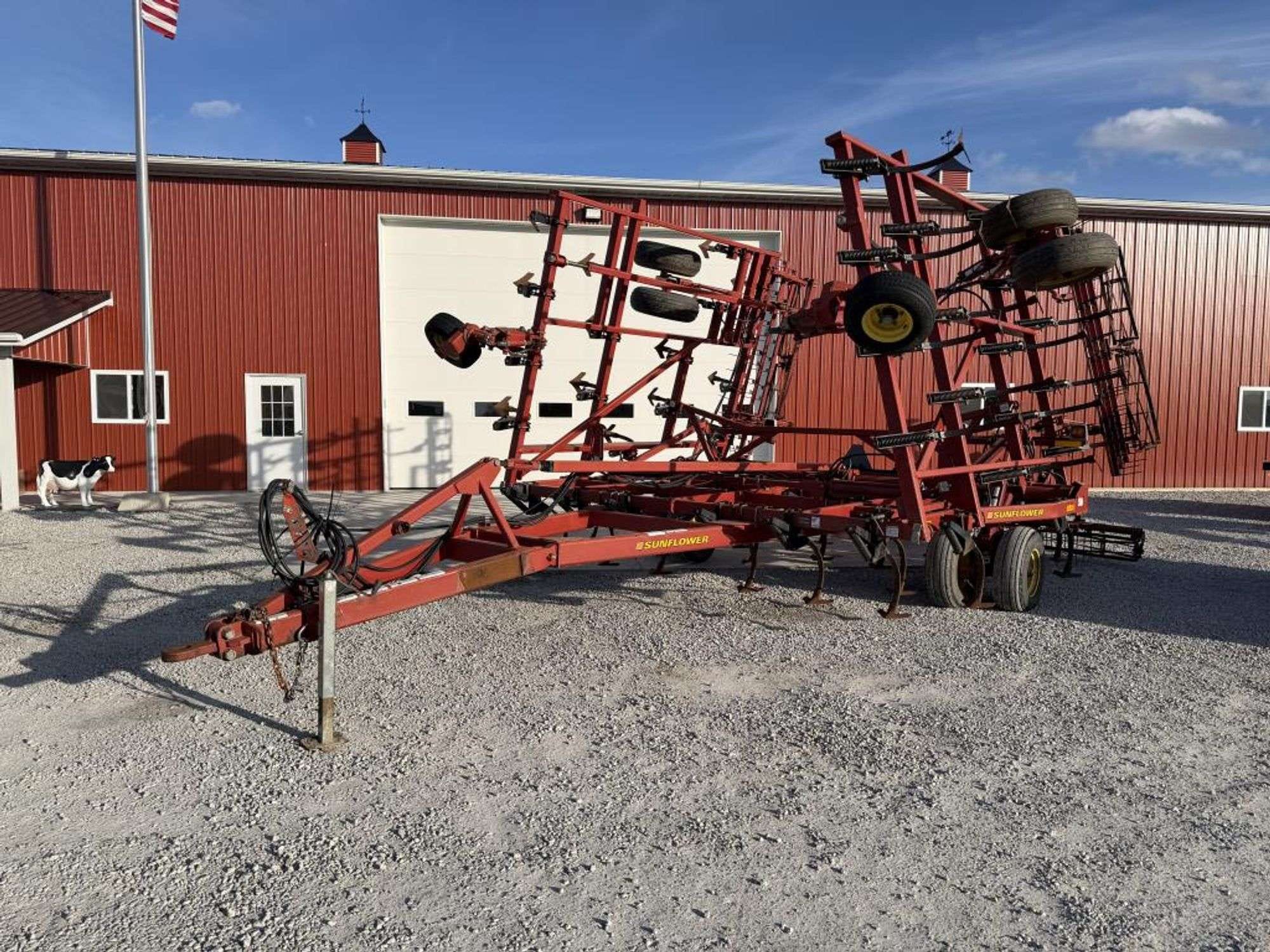 Sunflower 5035 Equipment Image0