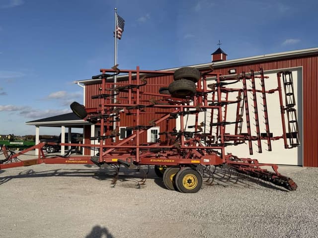 Image of Sunflower 5035 equipment image 1