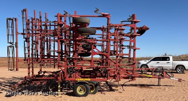 Image of Sunflower 5053 equipment image 3