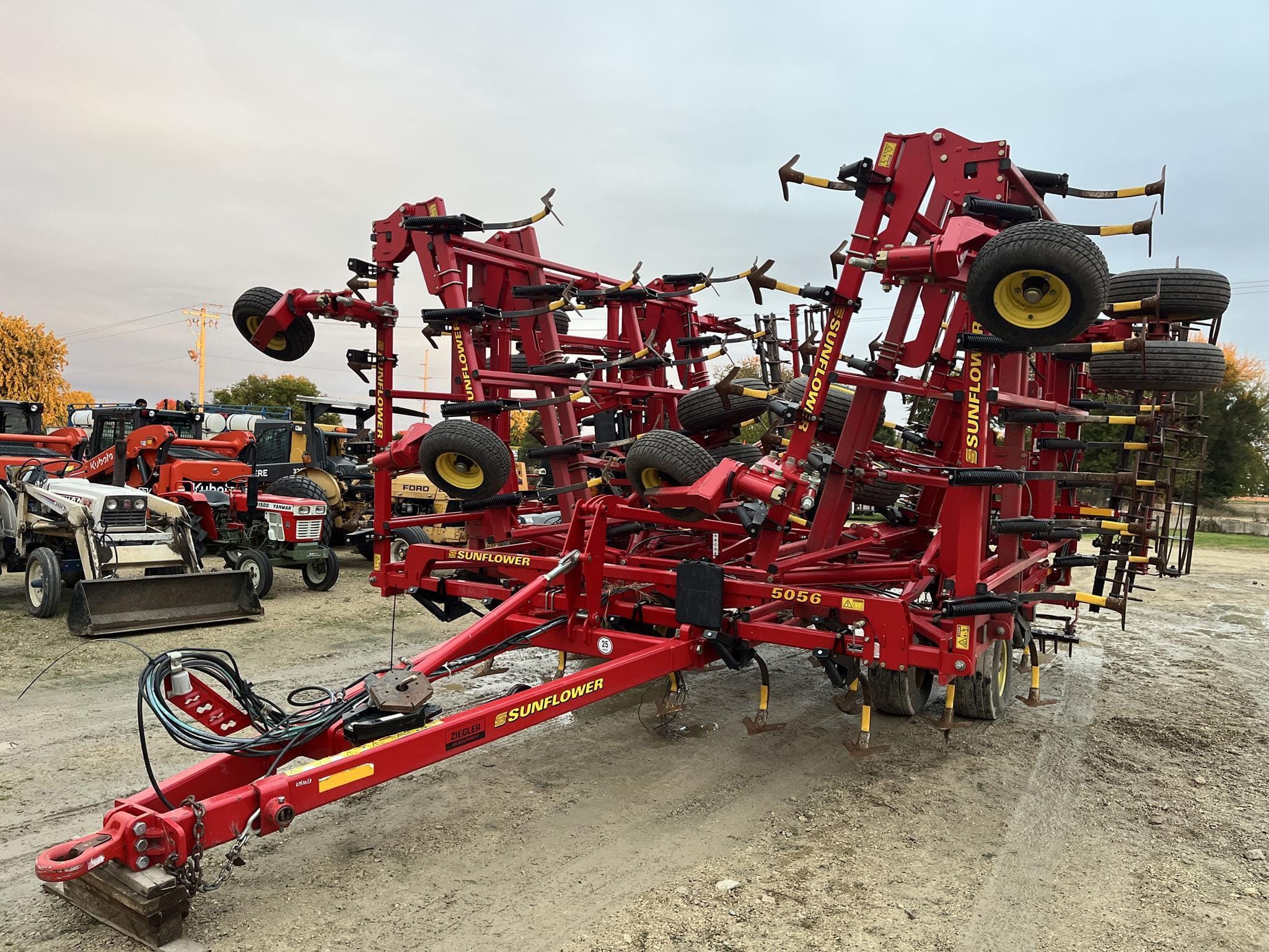 Sunflower 5056-45 Equipment Image0