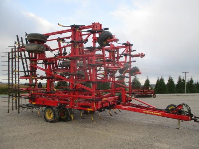 Sunflower 5056-49 Equipment Image0