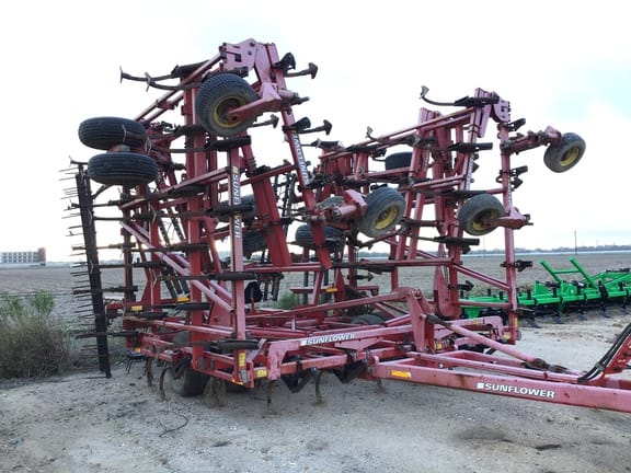 Sunflower 5056-49 Equipment Image0