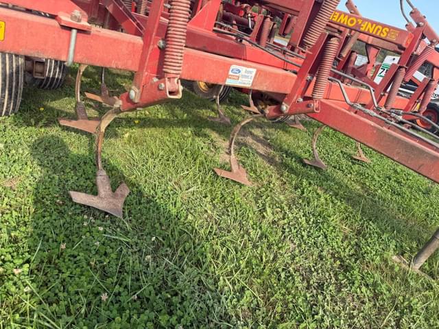 Image of Sunflower 5131 equipment image 3