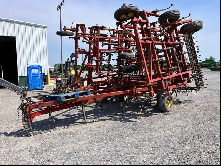 Sunflower 5452 Equipment Image0