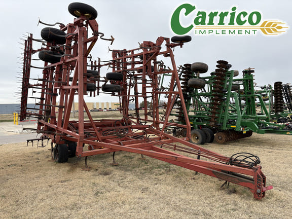1998 Sunflower 5551-48 Equipment Image0