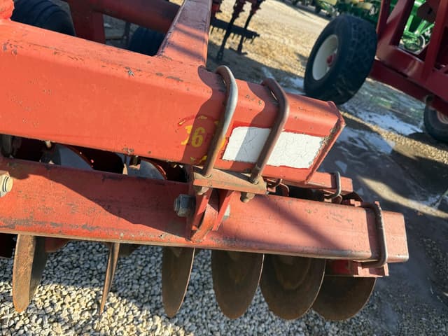 Image of Sunflower 6211 equipment image 4