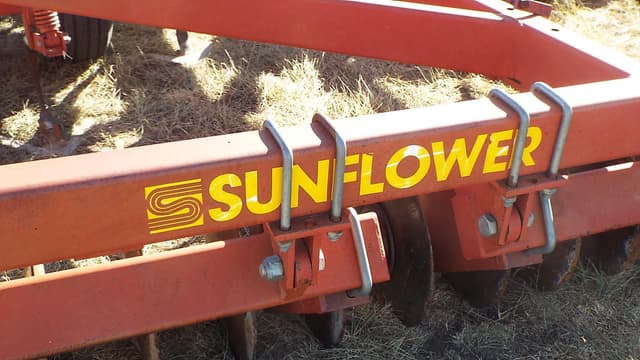 Image of Sunflower 6220 equipment image 3