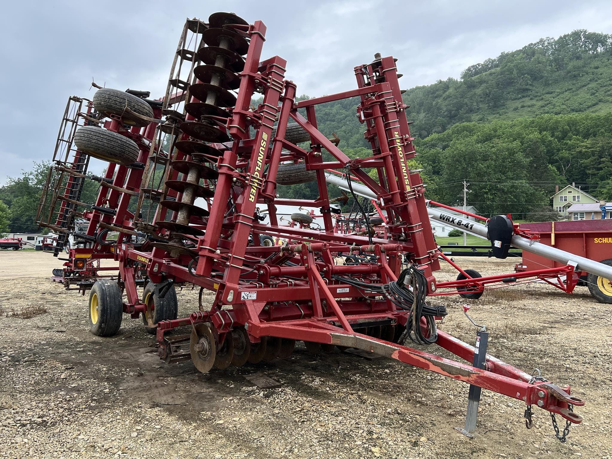 Sunflower 6330 Equipment Image0