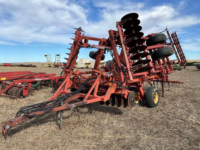 Image of Sunflower 6331 equipment image 1