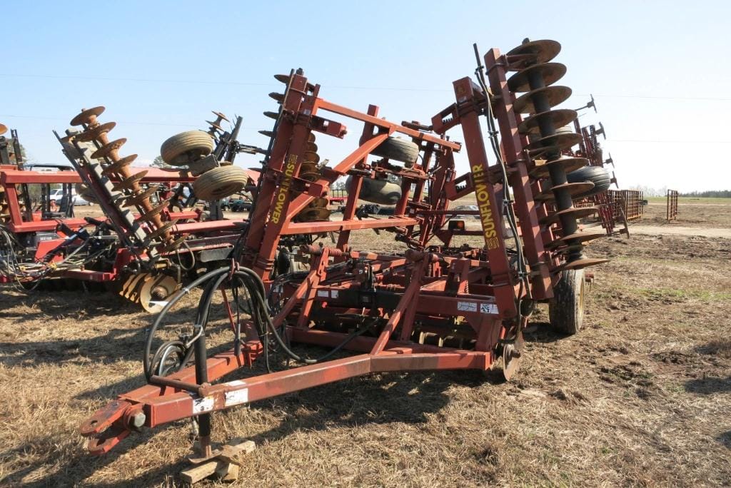 Sunflower 6332 Equipment Image0