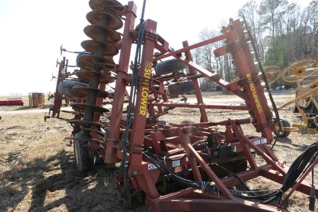 Image of Sunflower 6332 equipment image 4