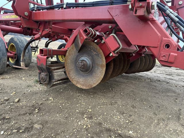 Image of Sunflower 6332-23 equipment image 1