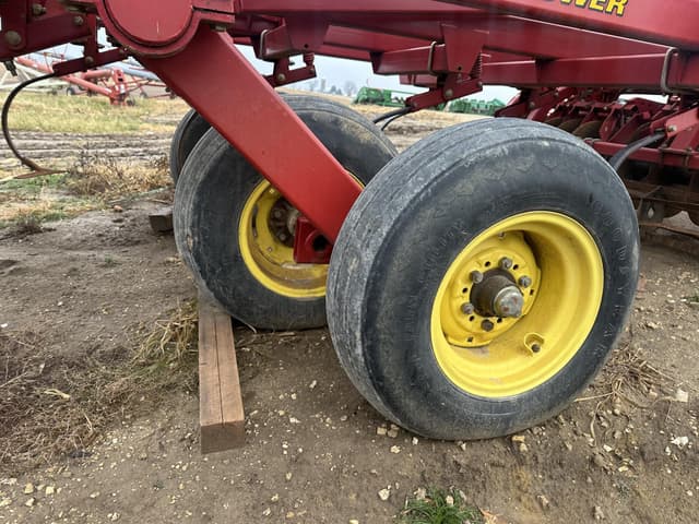 Image of Sunflower 6332-23 equipment image 4