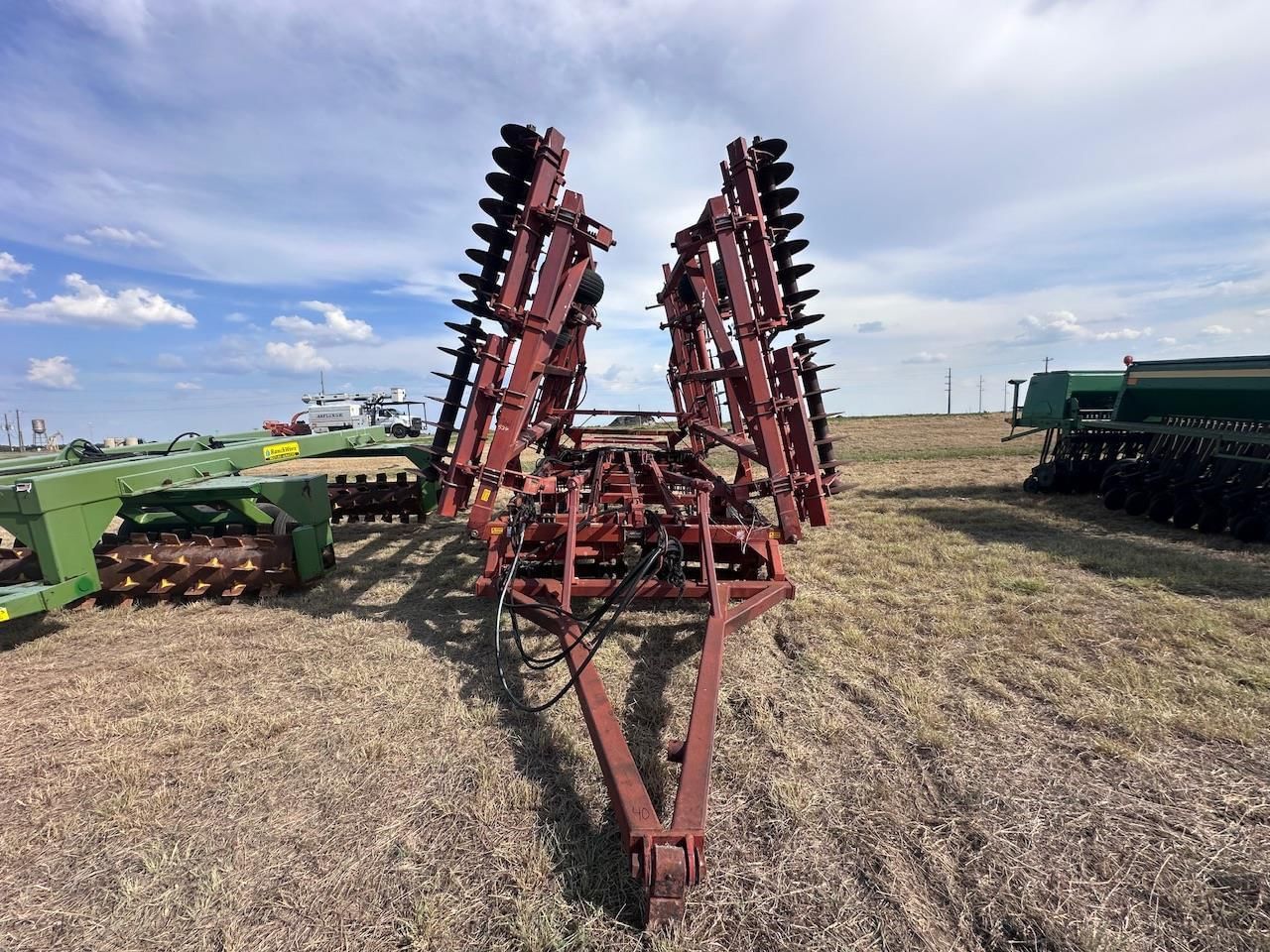 Sunflower 6332-26 Equipment Image0