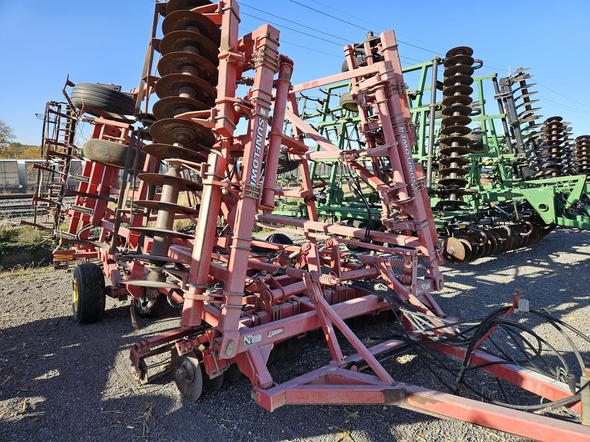 Sunflower 6333 Equipment Image0