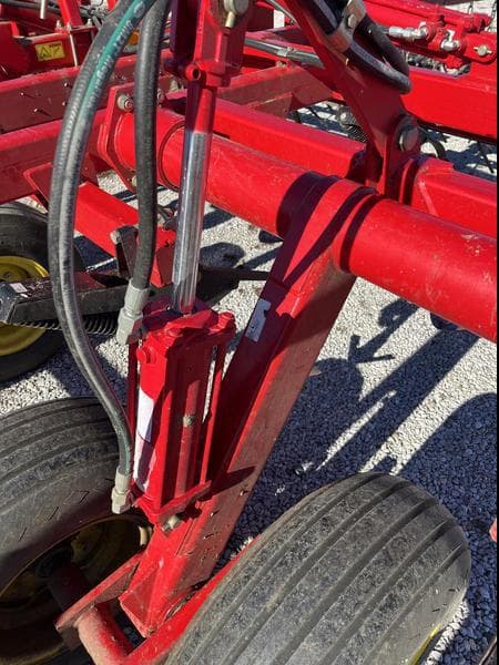 Image of Sunflower 6333 equipment image 3