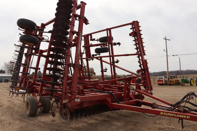 Image of Sunflower 6333-34 equipment image 3