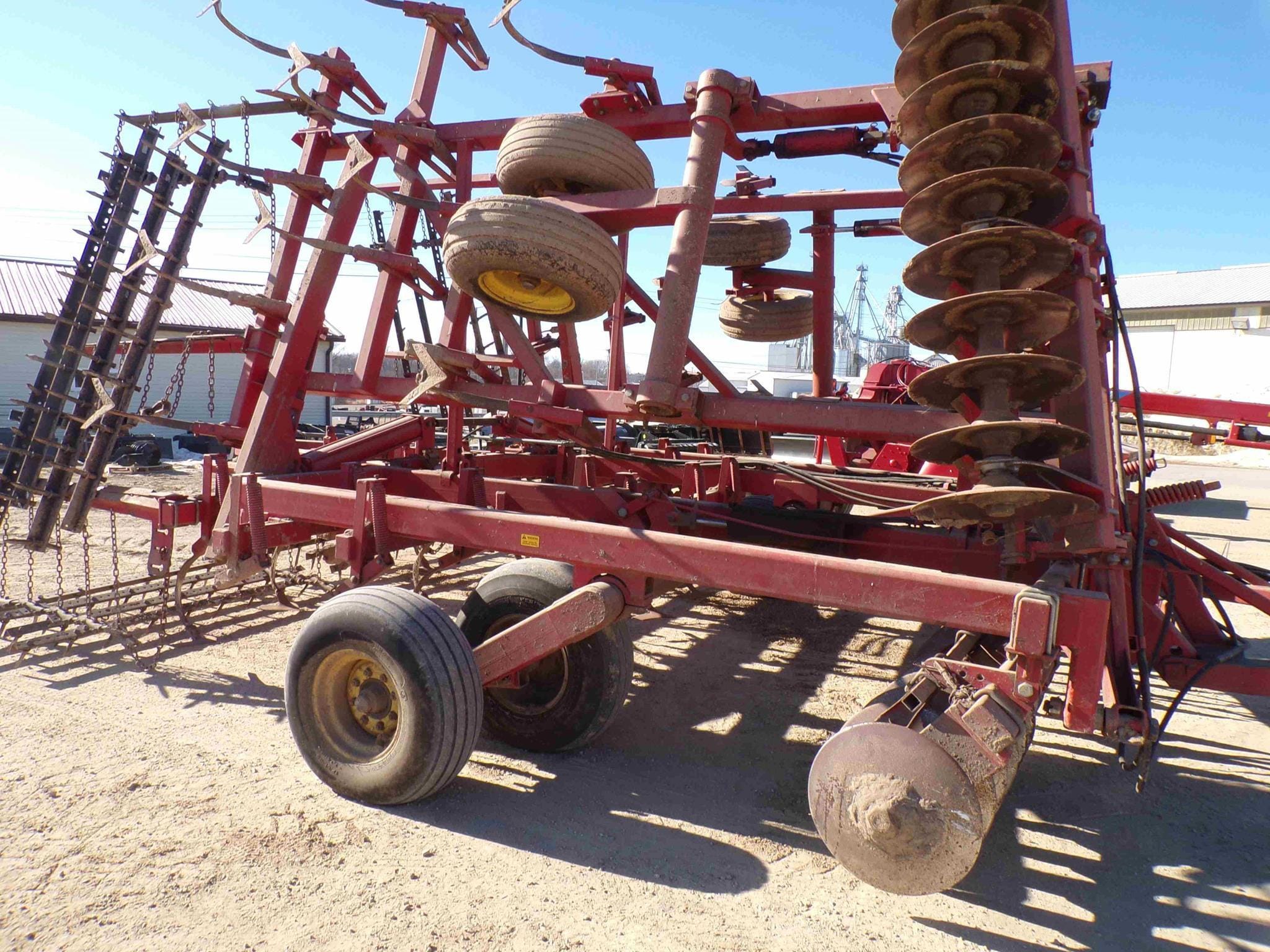 Sunflower 6430-31 Equipment Image0