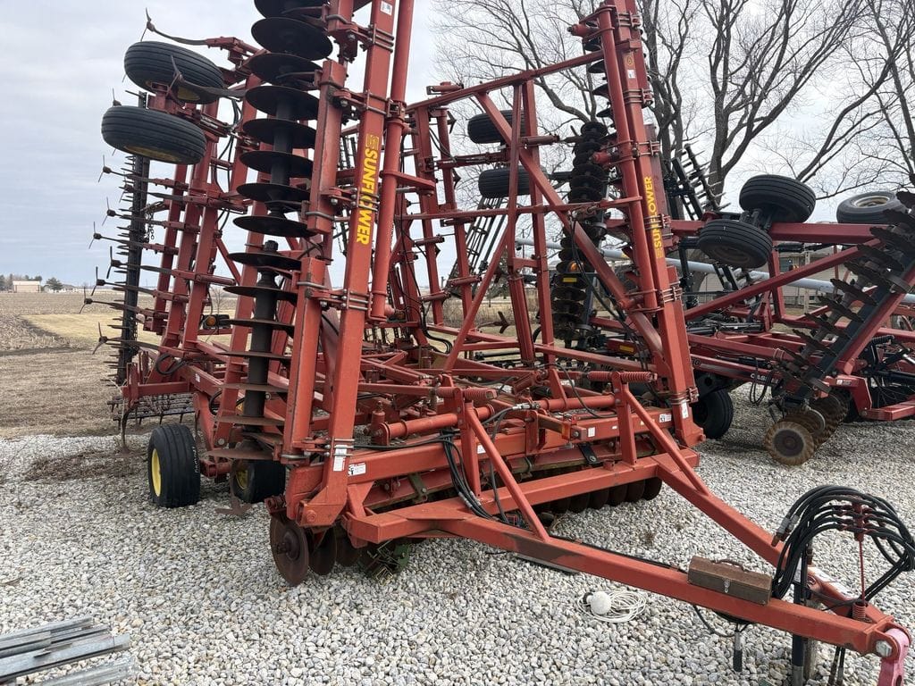 Sunflower 6432 Equipment Image0