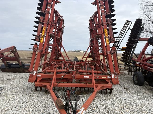 Image of Sunflower 6432 equipment image 4