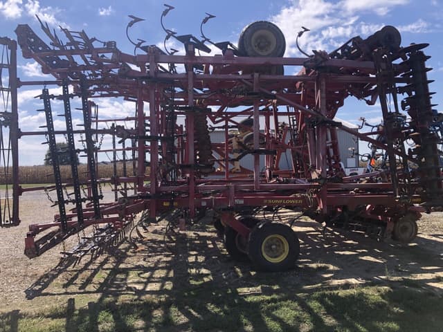 Image of Sunflower 6433 equipment image 2