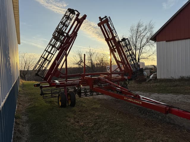 Image of Sunflower 7232-37 equipment image 1