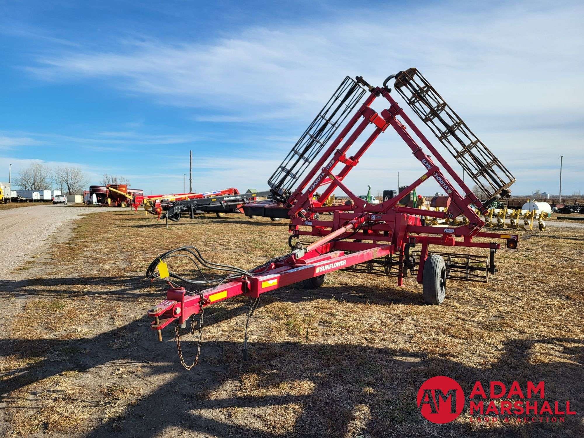 Sunflower 7232 Equipment Image0